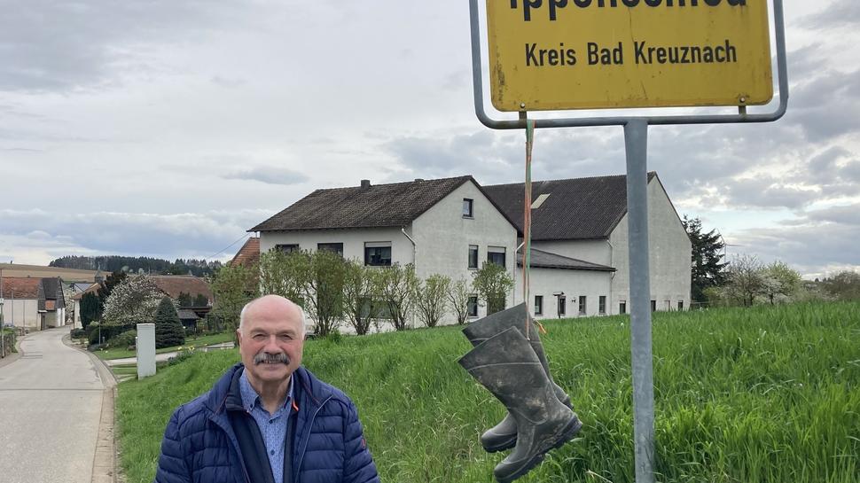Seit 40 Jahren ist er Ortsbürgermeister in Ippenschied: Reinhard Koch. Nun will er aufhören und blickt auf seine Amtszeit zurück.  Foto: Silke Jungbluth-Sepp